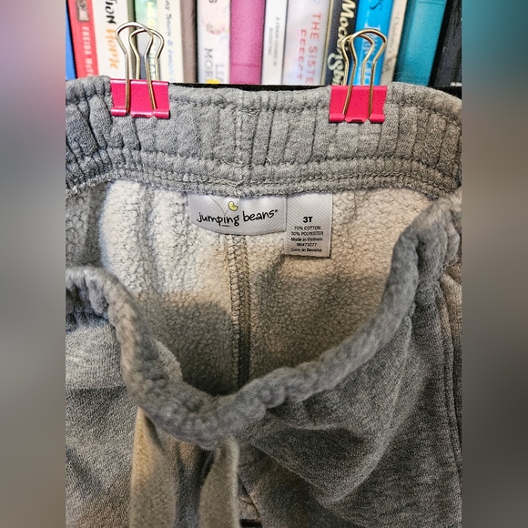 BOYS SIZE 3T LIGHT GRAY SWEAT PANTS - Picture 3 of 6